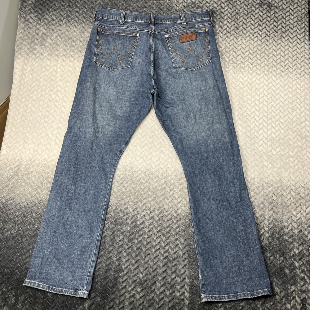 Wrangler Retro Jeans Mens 38x34 Blue Slim Boot Med Wash Premium Stretch Cowboy